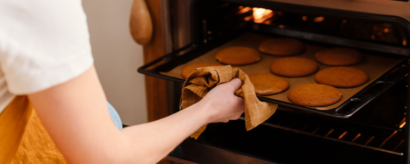 Ginger Spice Cookies baking