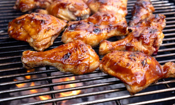 barbecued chicken - barbeque chicken stock pictures, royalty-free photos & images