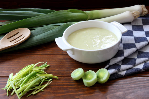 healthy homemade leek soup with fresh ingredients - potato leek soup stock pictures, royalty-free photos & images