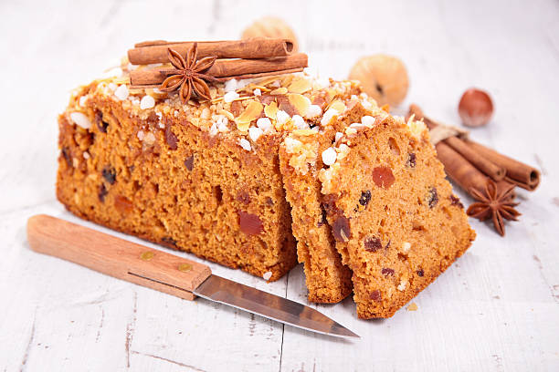 gingerbread cake - spiced fruitcake stock pictures, royalty-free photos & images