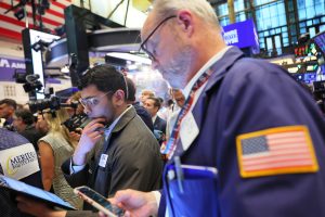 US stocks add a bit more to their all-time high